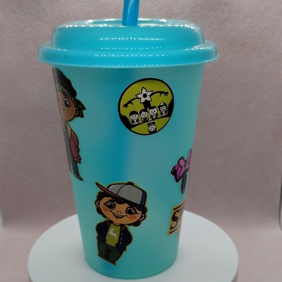 New Stranger Things Reusable Color-changing 12oz tumbler with‎ top & straw - Picture 3 of 7
